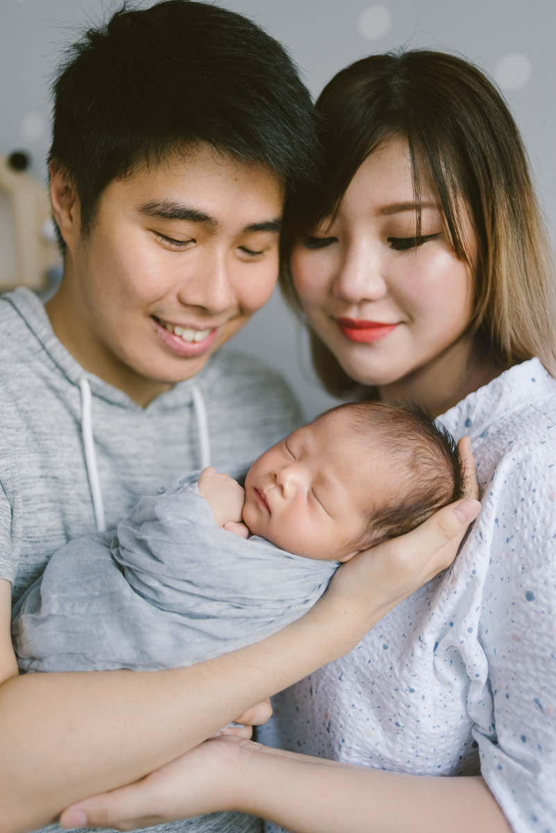 petitestory photography newborn photography xara lee make up artist singapore newborn photography newborn fine art photography family portrait family photo