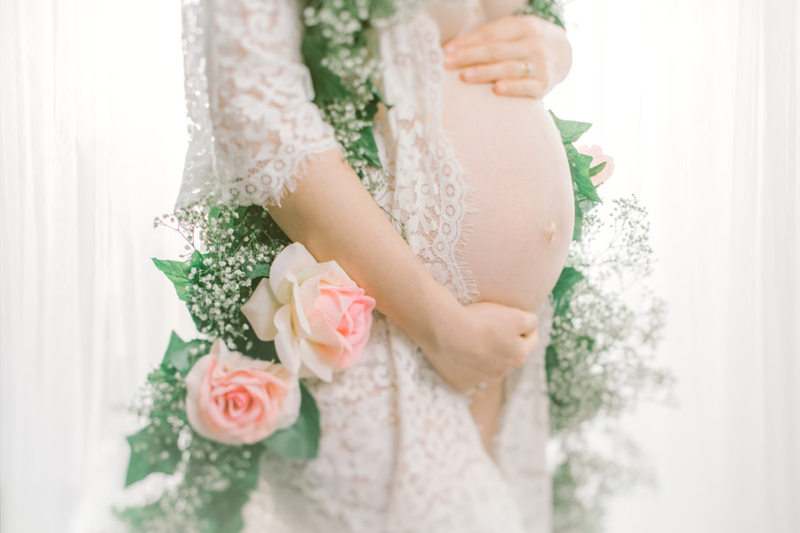 petitestory-maternity-boudoir-photography-bellsandbird-lace-robe
