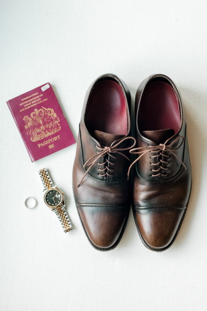 groom shoes