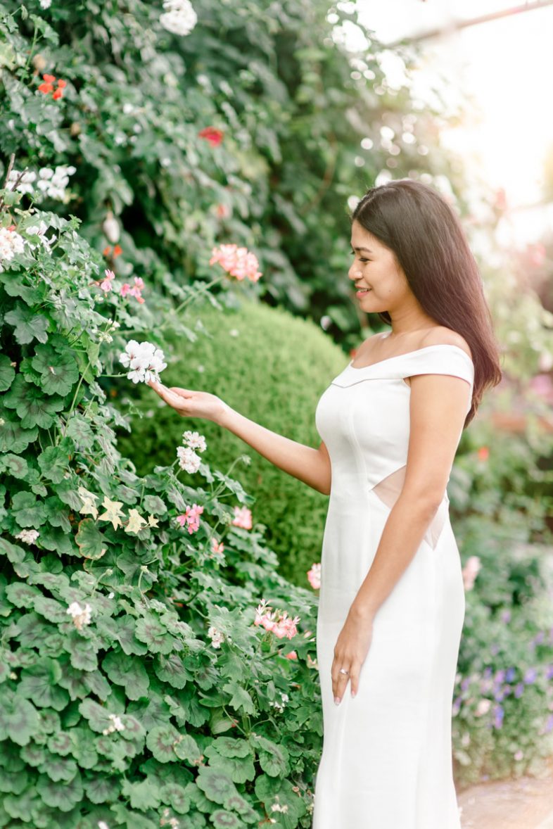 modern white wedding dress