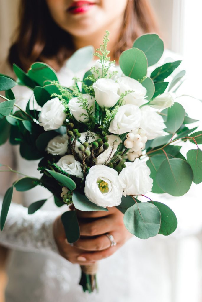 bride white flower bouquet